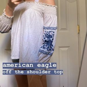american eagle-off the shoulder top w blue design
